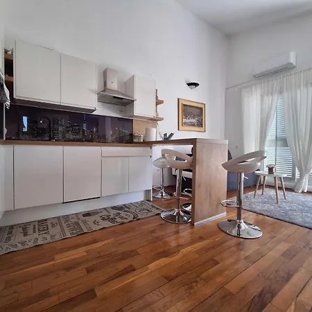 Sea View Apartman *